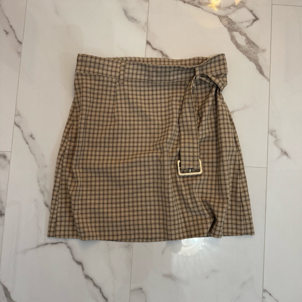 H&M Plaid Belted Mini Skirt
